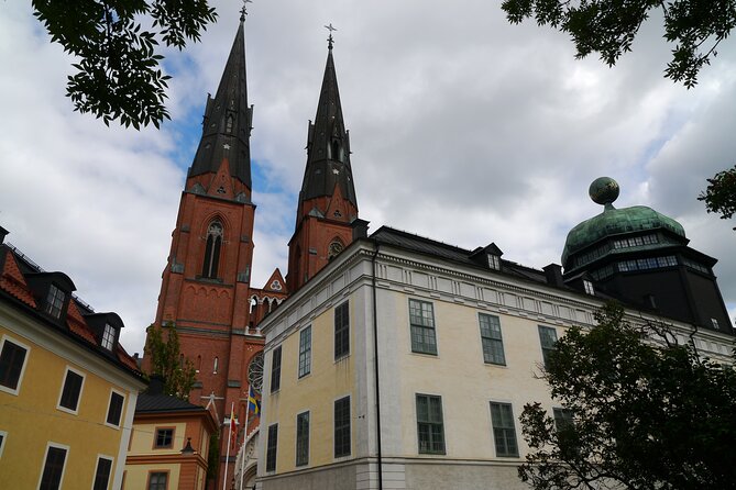 Uppsala Must See 2h city walk - 2h tour of all big attractions! - Visiting Uppsala Cathedral: The City’s Largest Church