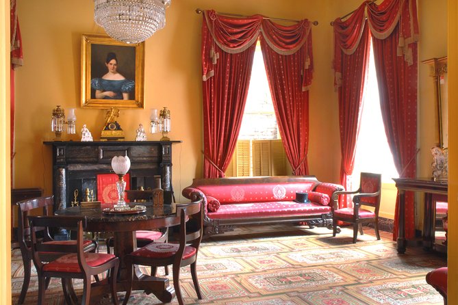 Urban Enslavement Tour at Hermann Grima House - Expert Guides and Personal Stories