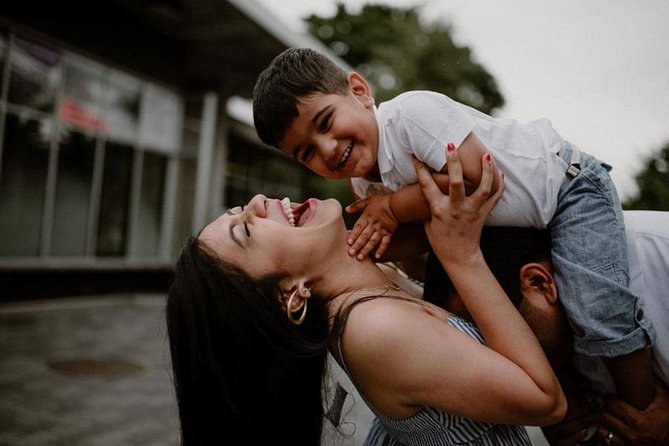 Vacation Photographer in Montreal - The Benefits of Booking a Private Photoshoot