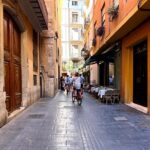 Valencia City Highlights in Guided Bike or E-Bike Tour - The Iconic Plaza de Toros: A Historic Entrance