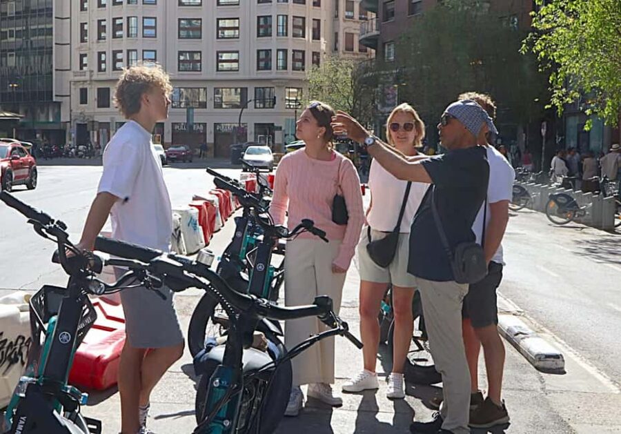 Valencia Paella Beach Tour in E-Bike - Starting in Valencia’s Historic Old Town