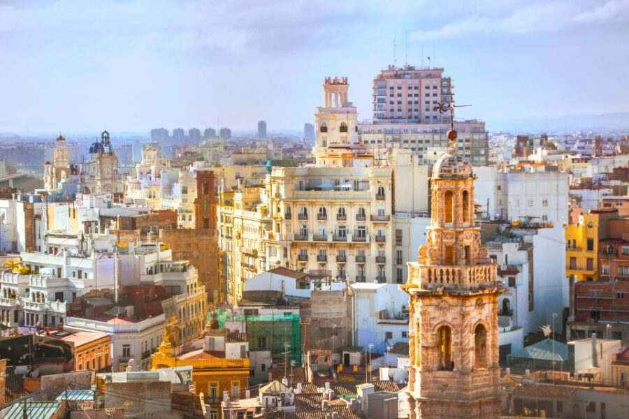 Valencia: Self-guided Audio Tour on Your Smartphone - Starting Point: Torres de Serranos – The Gate to Valencia’s Old Town