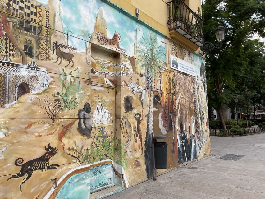 Valencia: Street Art Tour on Bicycle, E-Bike or E-Step - From the Great Flood to the Birth of Urban Art