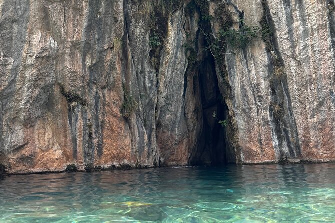 Valencia Tour Montanejos Hot Springs and Waterfall of the Bride - Marvel at the Salto de la Novia Waterfall in Navajas