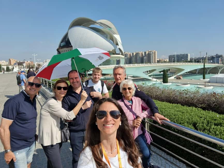 Valencia: Walking tour of the City of Arts and Sciences in Italian - Exploring the LUmbracle and Its Design