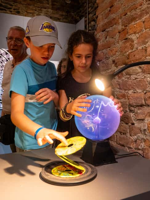 Valencia: World of Illusions Museum Entry Ticket - Discover Over 70 Visual Wonders and Interactive Displays