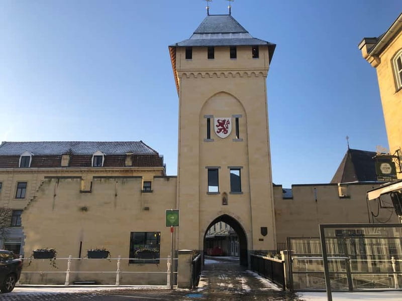 Valkenburg: Guided Walking Tour in and around city center - Starting at the Geulpoort: Valkenburg’s Iconic Main Gate