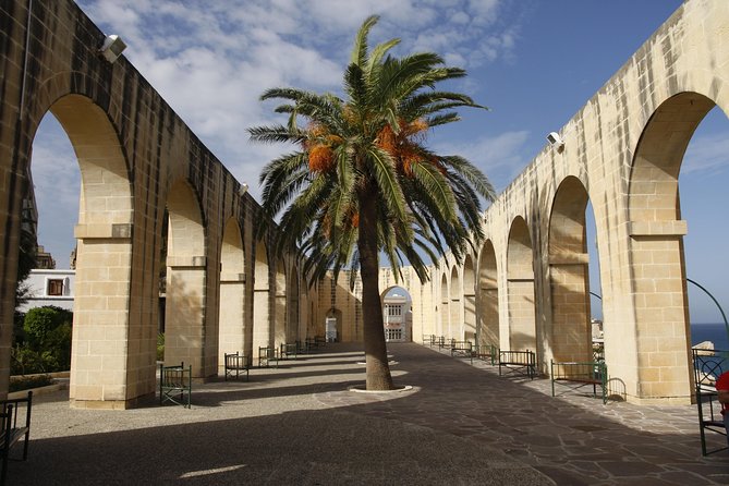 Valletta City of the Knights 3.5-Hour Walking Tour - Visiting the Upper Barrakka Gardens for Stunning Harbor Views