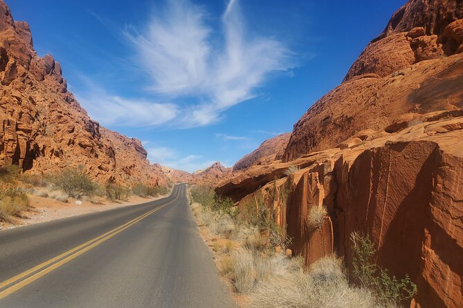 Valley of Fire State Park Tour w/Private Option (2-6 people) - Ancient Petroglyphs at Atlatl Rock