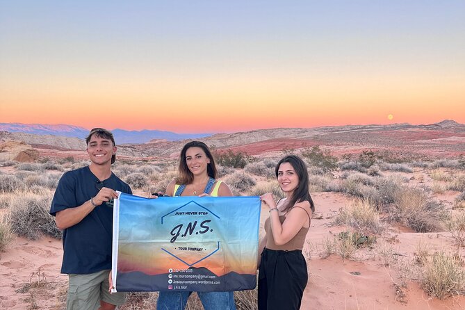 Valley of Fire Sunset Tour from Las Vegas - Pick-up and Drop-off on Las Vegas Boulevard