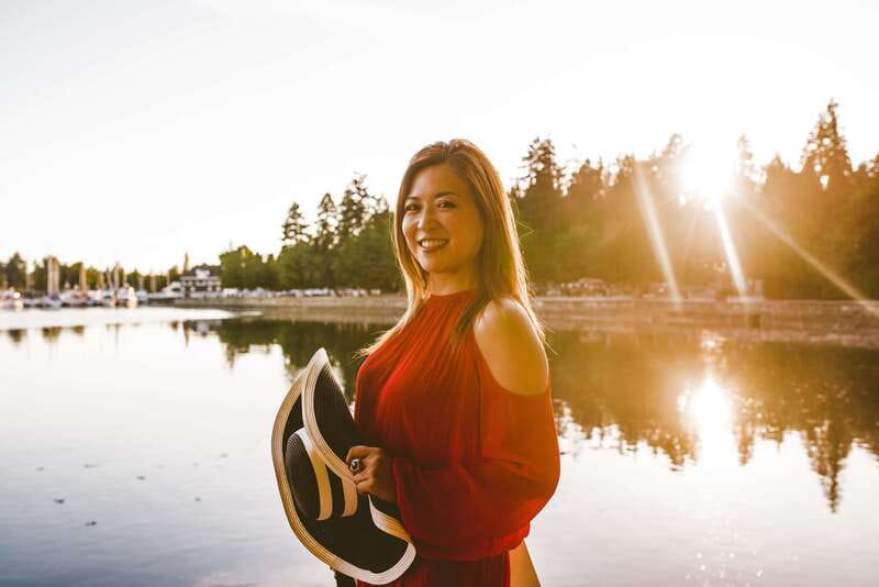 Vancouver: Personal Travel & Vacation Photographer - The Personal Photographer: Who Leads Your Vancouver Memories