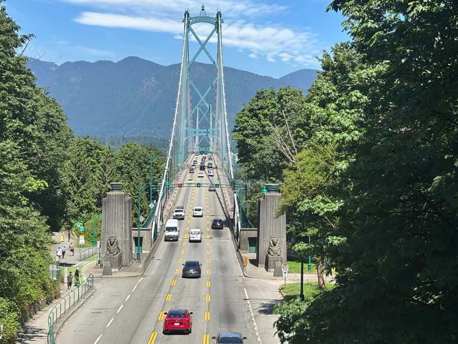 Vancouver: Sea to Sky Gondola & Shannon Falls Tour - Pickup and Scenic Drive from Vancouver to Shannon Falls