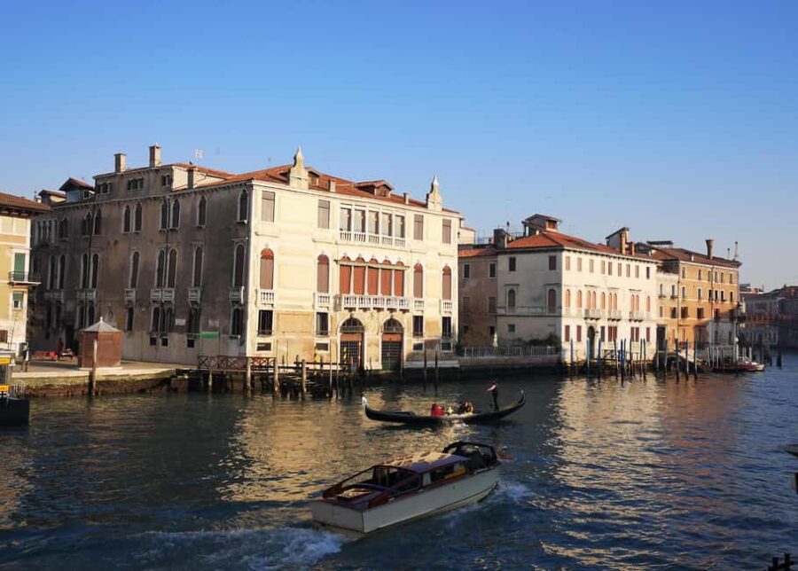 Venice Charm: St. Mark's, Rialto Bridge, and Gondola Ride - Starting at Piazza San Marco and Moving to the Rialto Bridge