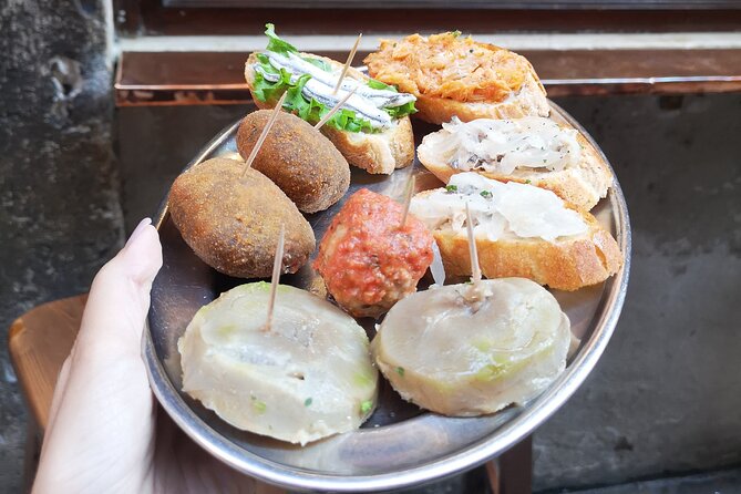 Venice Cicchetti, Spritz and Wine Tour with a Local Guide - Sipping Spritz and Sampling More Cicchetti in Cannaregio