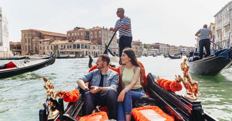 Venice: Grand Canal Gondola Ride with App Commentary - The Scenic Route on Venice’s Grand Canal and Hidden Waterways