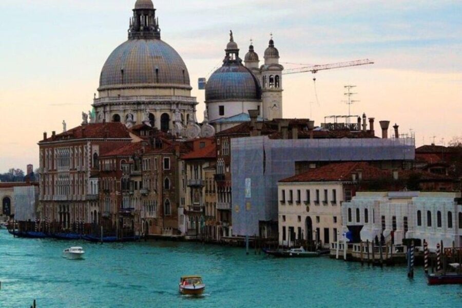Venice: Must-See Attractions Walking Tour - Starting Point at Campo San Luca
