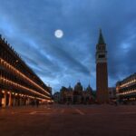 Venice Private Evening Stroll with VIP Entry to Saint Mark's After Hours - Exclusive VIP Access to Saint Mark’s Basilica at Night