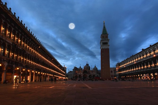Venice Private Evening Stroll with VIP Entry to Saint Mark's After Hours - Exclusive VIP Access to Saint Mark’s Basilica at Night