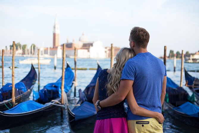 Venice Private Gondola Ride: Explore Hidden Canals and Sights - The Unique Experience of the Gondola and the Route