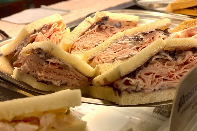 Venice Street Food and Sightseeing Small Group Tour with a Native Guide - Starting Point at Campo San Bortolomio