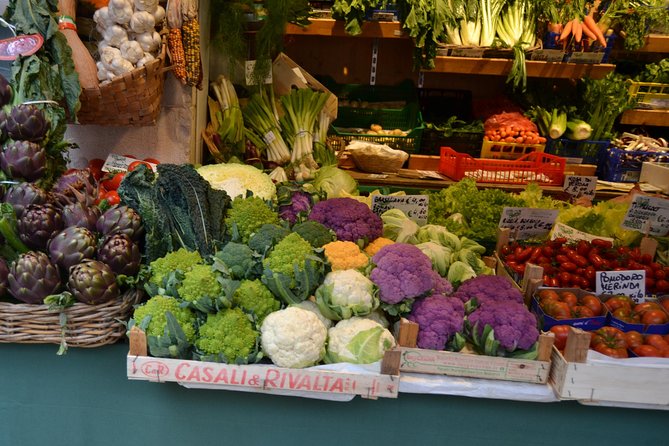 Venice Street Food and Sightseeing Small Group Tour - Visiting Venice’s Famous Rialto Bridge and Market