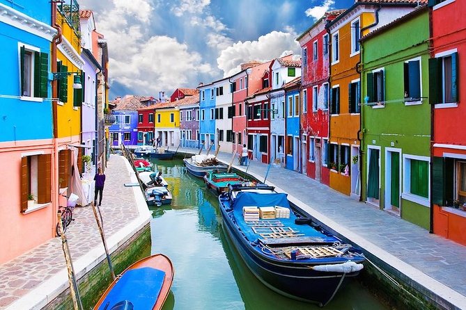 Venice: The Islands of the Lagoon Guided Tour - Visiting Murano: The Heart of Glass-Making