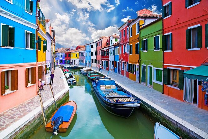 Venices Colorful Islands: Private Murano, Burano & Torcello Tour - Murano: Historic Glassmaking Workshop and Craftsmanship