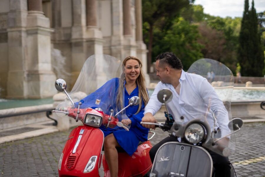 Vespa tour with Professional Photoshoot - Starting Point at CAFE ROMA and Easy Meeting Logistics