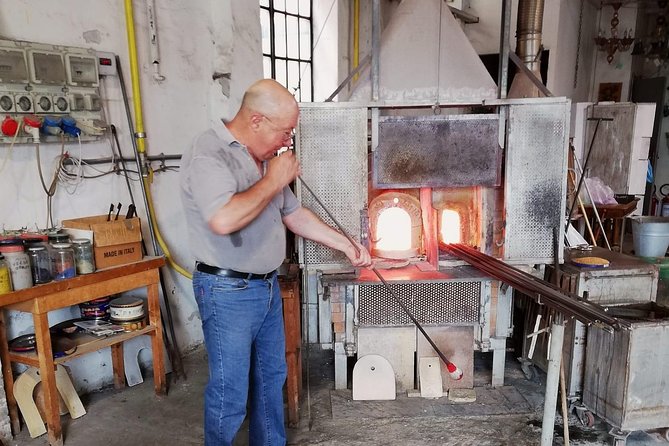 Vetreria Guarnieri Murano experience - Starting Point at Guarnieri Vetreria Artistica in Venice