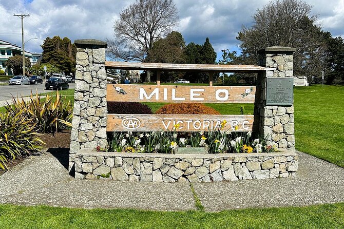 Victoria City Express Tour  2hr Private (Day or Night, 14pax) - Iconic Landmark: Mile Zero and Beacon Hill Park