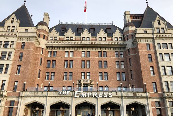 Victoria Scavenger Hunt and City Highlights Walking Tour - Meeting Point and Accessibility