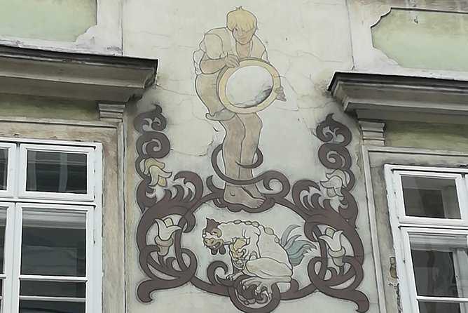 Vienna for Children: Tales of Dragons & Saints - Exploring St. Stephens Cathedral’s Mythical Statues and Construction Stories