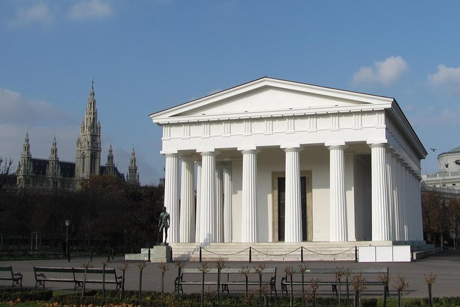 Vienna Private Evening Walking Tour - Starting Point and Flexibility in Meeting Arrangements