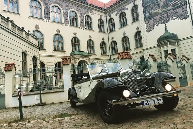 Vintage Cars Prague - Grand City Tour 150min / 1-6 pers. 2,5hrs - Starting Point and Private Pickup Service in Prague