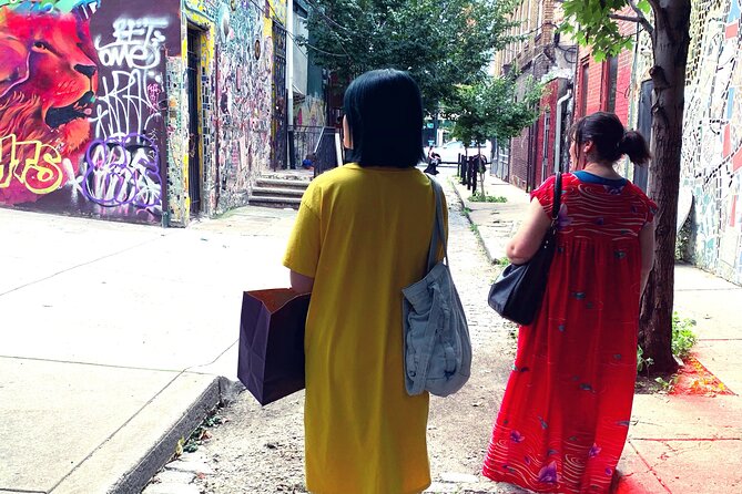 Vintage Thrift Quest Walking Tour in Philadelphia - Sampling Sweet Treats to Fuel Your Vintage Hunt