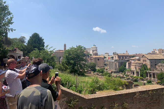 VIP Colosseum, Palatine Hill and Roman Forum Small Group Tour - Inside the Colosseum: Walking in the Footsteps of Gladiators