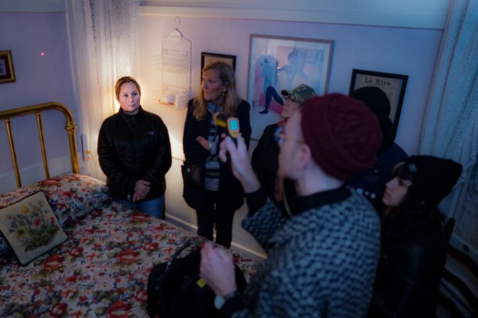 VIP Haunted Hotel Experience: Ghost Hunting plus Cocktail - Starting Point at Fior dItalia for a Haunted Cocktail and History