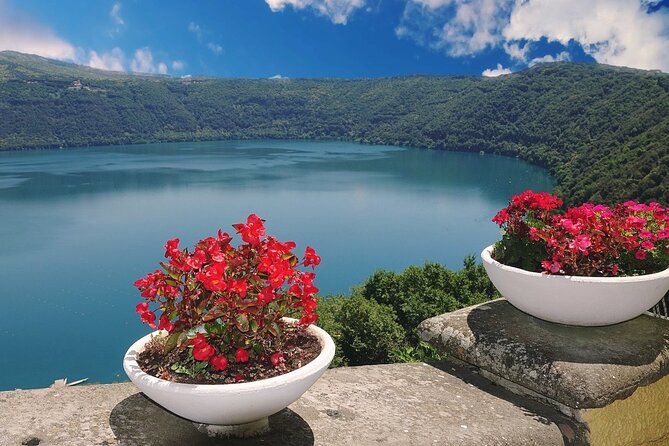 VIP Tour of the Roman Castles - The Starting Point at Piazza della Repubblica