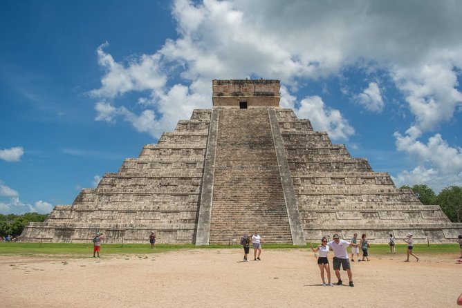 Visit Chichén Itzá from Cancun or Riviera Maya; Lunch and Cenote - Touring Chichén Itzá: The Highlights of the Ancient City