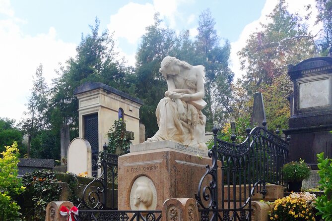 Visit to Père Lachaise Cemetery: a self-guided tour - The Puzzle Tour Format and How It Works