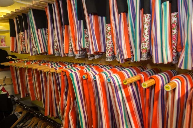 Volendam: Photo Opportunity in Traditional Dutch Costume - The Cultural Significance of Dutch Costumes and Attire