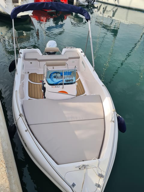 Voraz 8 horas - How the Santa Pola Boat Rental Works