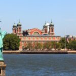 Walking and Boat Tours explore Manhattan Brooklyn Staten Island - From Staten Island to Lower Manhattan via Ferry
