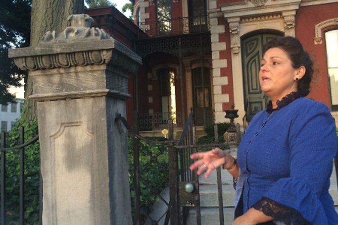 Walking Ghost Tour in Louisville - Exploring the Haunted Brennan House and Its Bizarre Family