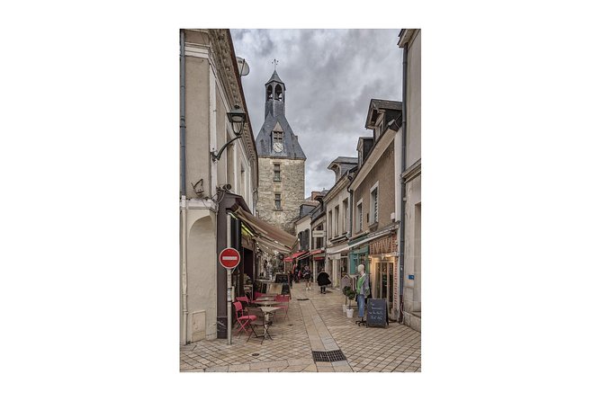 Walking Photography Tour of Amboise conducted in English - Starting Point: Meeting at 1 Mnt de lEmir Abd el Kader, Amboise
