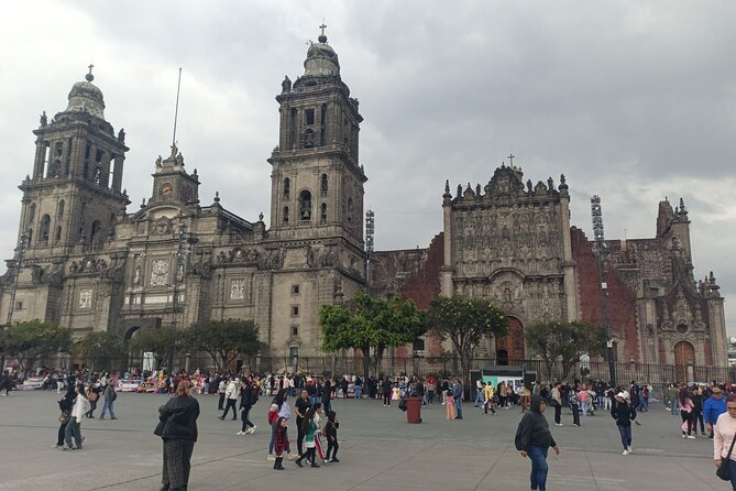 walking tour CDMX Behind the iconic - Uncovering the Sacred and Archaeological Wonders of Tenochtitlan