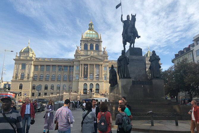 Walking Tour in Prague with Local Historian - Starting Point and Tour Logistics