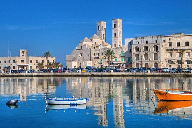 Walking tour of Bari *private tour* - Exploring the Basilica San Nicola and Its Crypt