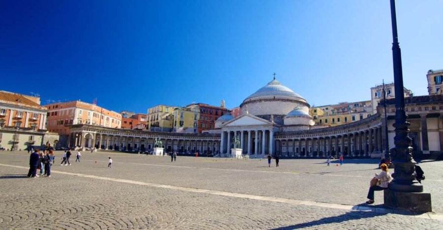 Walking tour of the Royal Naples - Exploring Naples’ Royal Monuments from Piazza Municipio