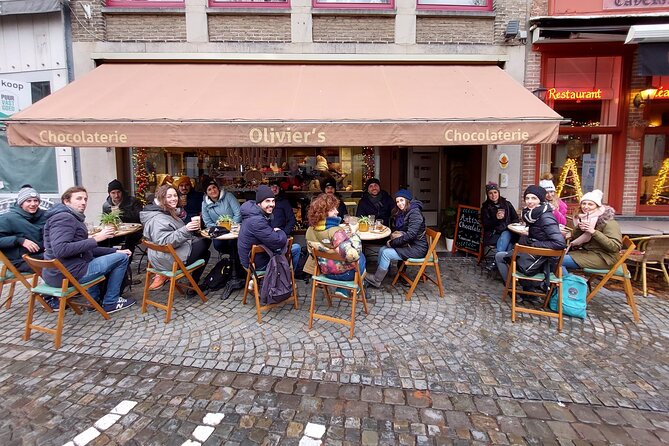Walking Tour with Hot Chocolate and Chocolate Tasting - Indulging in Belgian Chocolate at Bruges’ Top Shops